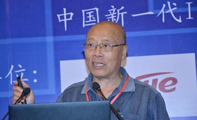 资深信息化专家、原中国信息协会副会长胡小明发表了题为《对新型智慧城市建设顶层设计的思考》的精彩演讲