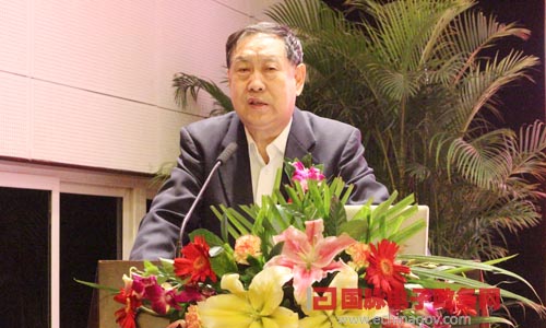 在"2014中国智慧政府发展年会"上，电子政务权威专家、国家行政学院教授汪玉凯发表主题演讲