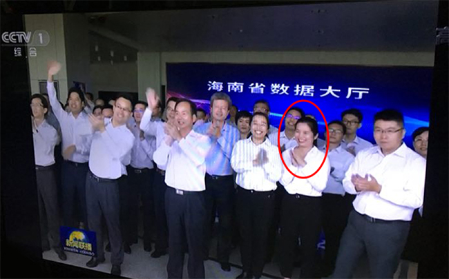 摩域体育代表邢芬芬（上图红圈标识）